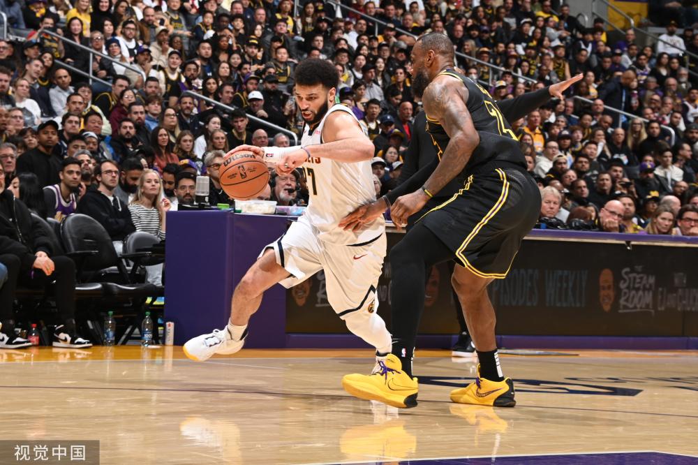 球场上的表 球场上的表