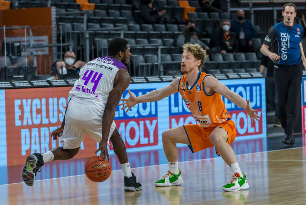 层面上表现 层面上表现