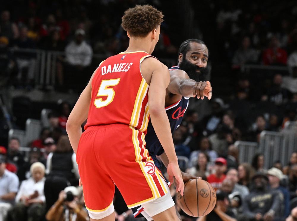 利凸显了他 利凸显了他